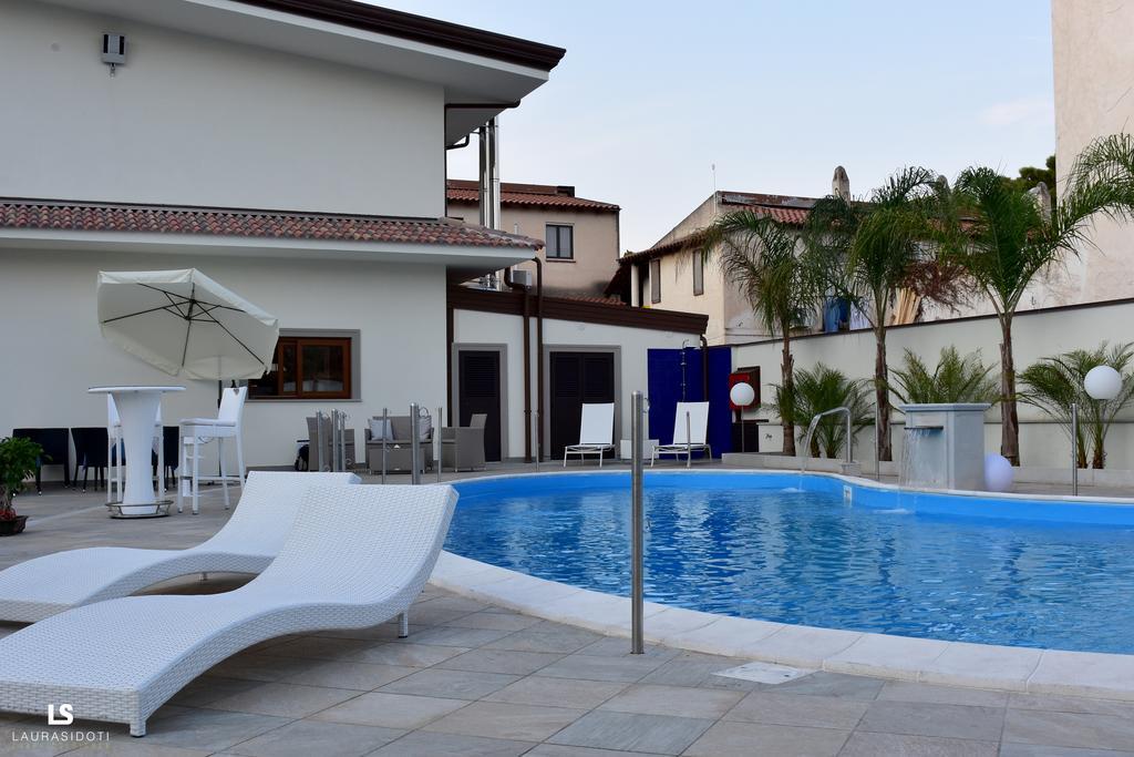 Hotel Riviera Azzurra Oliveri Exterior photo