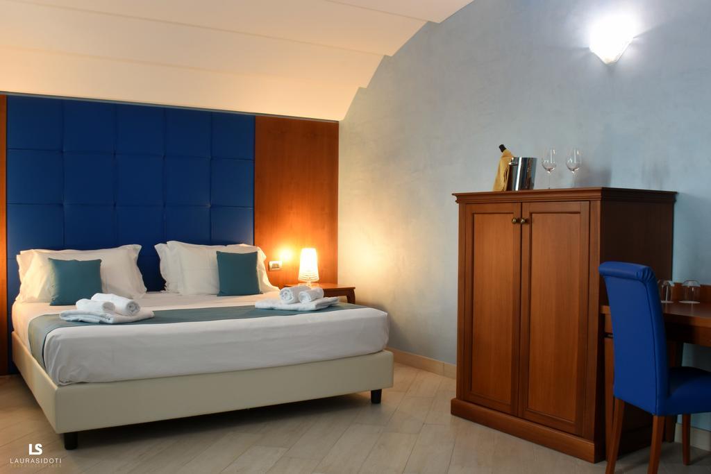 Hotel Riviera Azzurra Oliveri Exterior photo