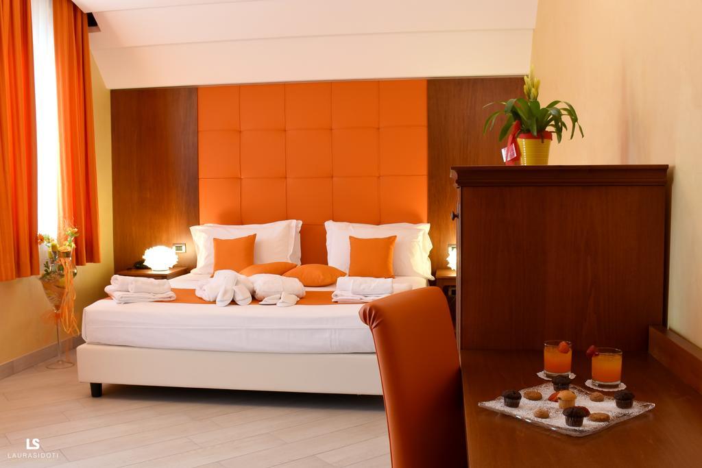 Hotel Riviera Azzurra Oliveri Exterior photo